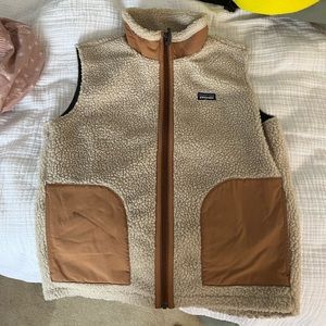 Patagonia vest (boys XXL) fits ladies small